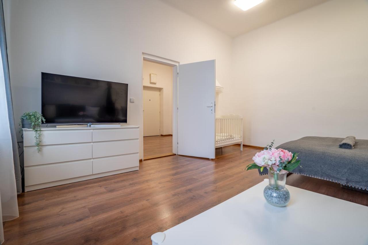 Family Apartment Ostrava Extérieur photo