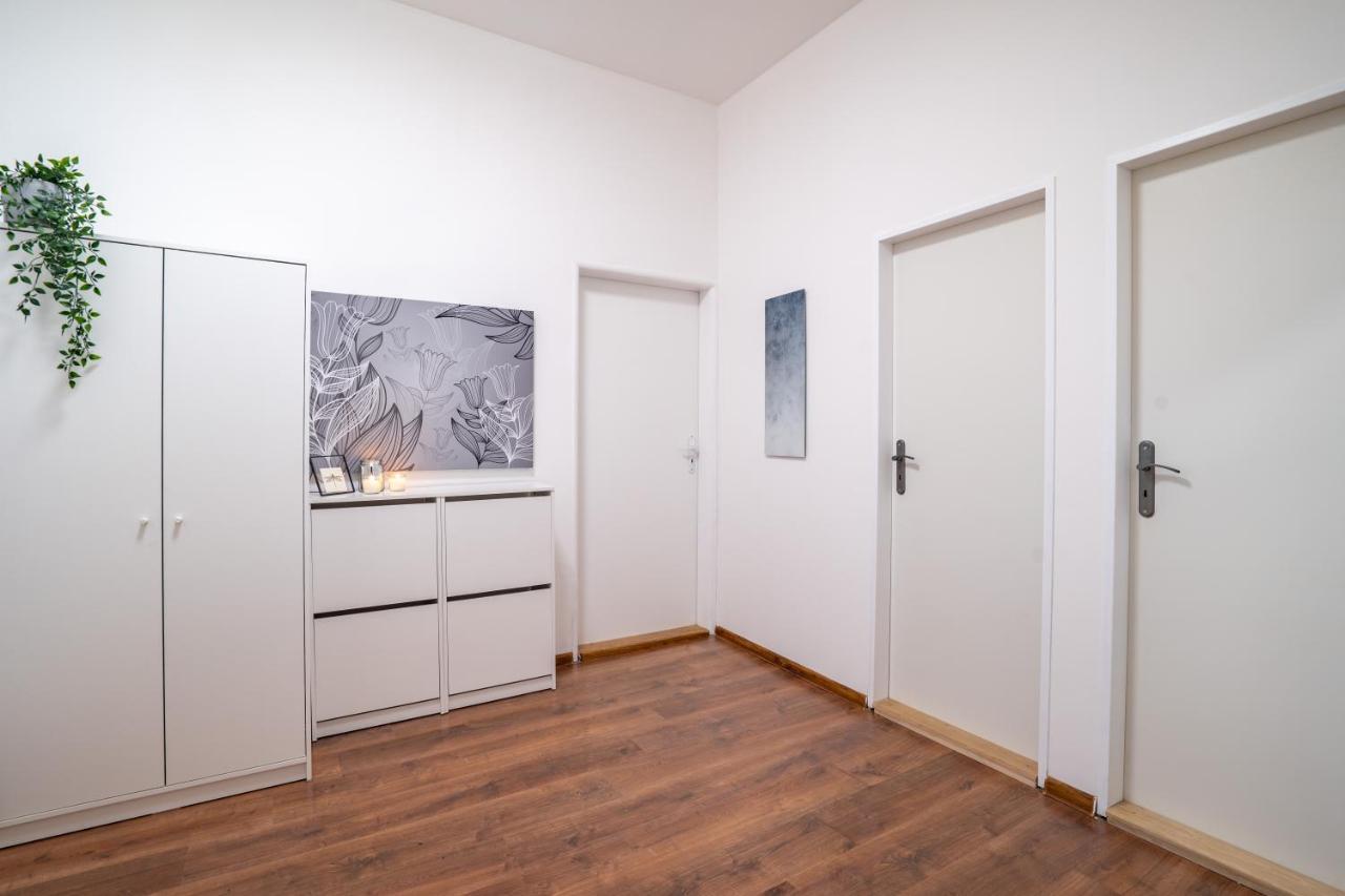 Family Apartment Ostrava Extérieur photo